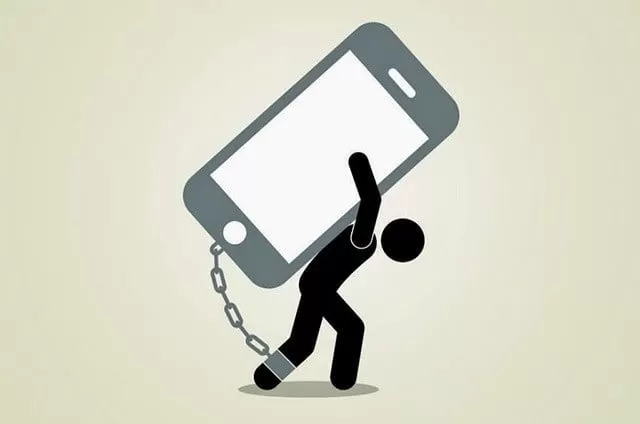 Nomofobia (foto fonte https://www.emaze.com/@AZQLWCRF/NOMOFOBIA)