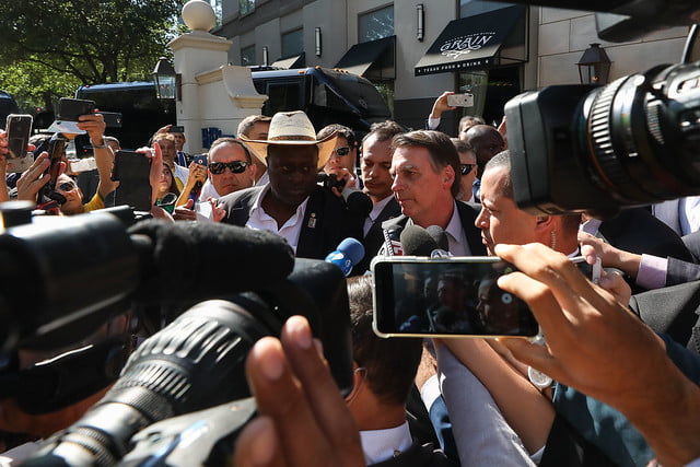 Bolsonaro chama manifestantes em prol da Educação de “idiotas úteis”