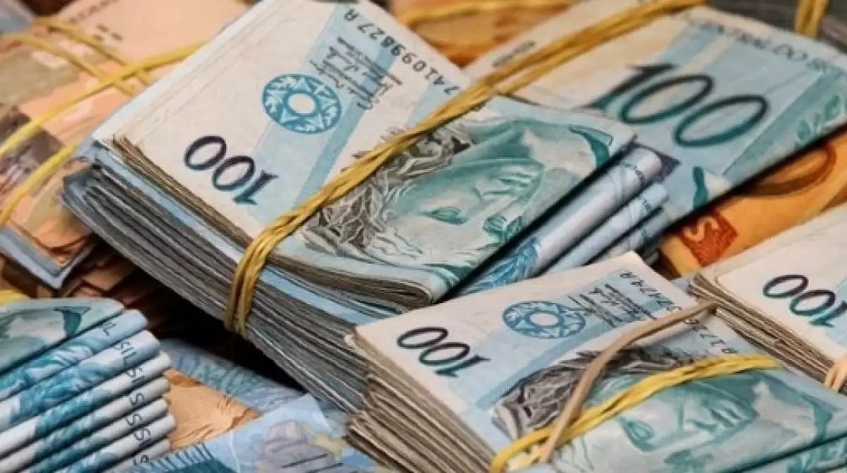 Governo quer acelerar impressão de dinheiro para pagar Auxílio Emergencial