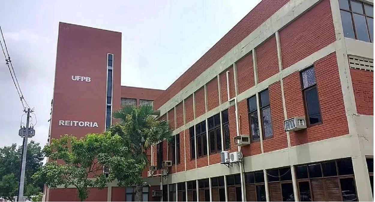 Questão resolvida sobre poríferos, da UFPB