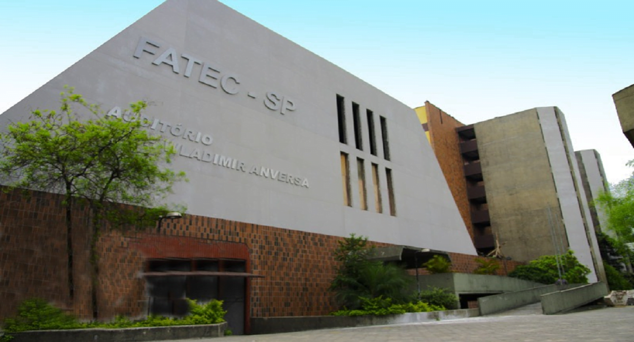 Questão resolvida sobre cartum, em inglês, da Fatec