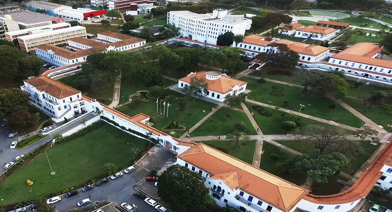 Questão resolvida sobre aterro sanitário, da PUC