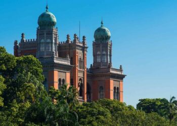 Estágio Fiocruz 2025: vagas abertas para estudantes de nível médio e superior