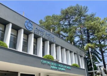 Questão resolvida sobre solubilidade, do Albert Einstein