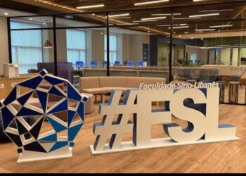 Questão resolvida sobre circuito elétrico, do Sírio Libanês