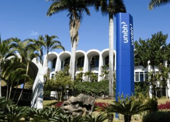 Questão resolvida sobre Afeganistão, da Uni-BH